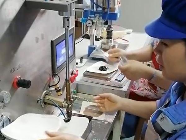 膏藥加工貼牌oem需要什么手續(xù)證件？哪里有膏藥加工廠？